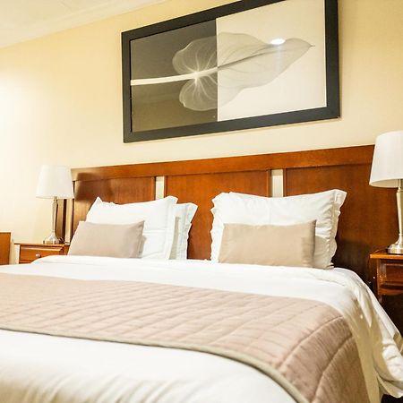 Radio Hotel Resort & Convention Сера Негра Екстериор снимка