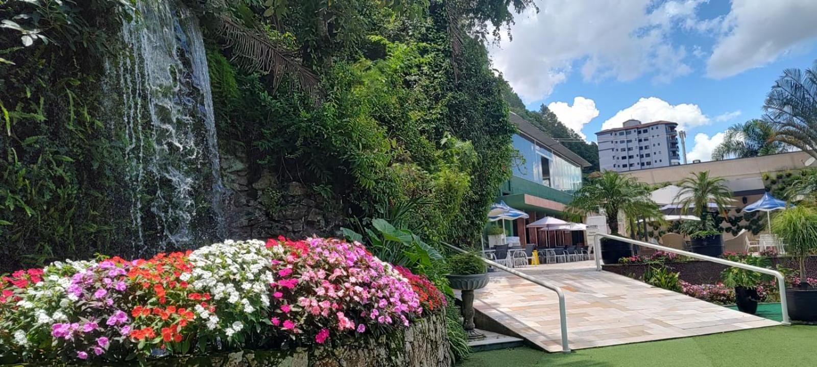 Radio Hotel Resort & Convention Сера Негра Екстериор снимка