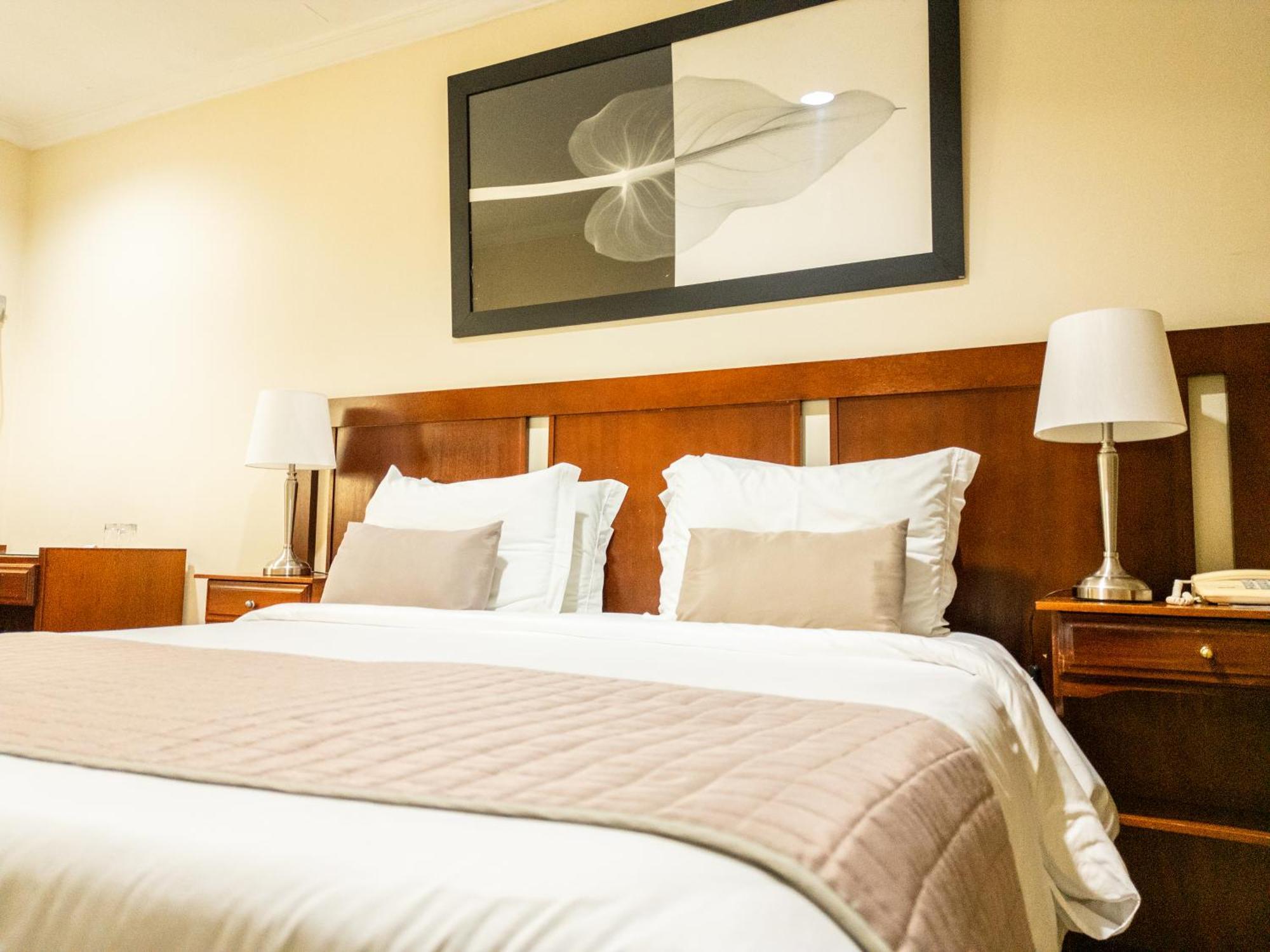 Radio Hotel Resort & Convention Сера Негра Екстериор снимка